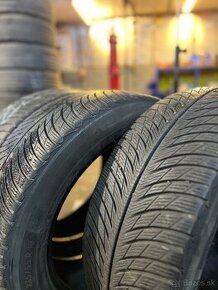 Michelin 235/55 R18