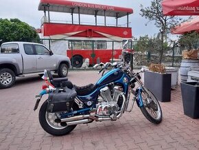 Suzuki Intruder VS 600