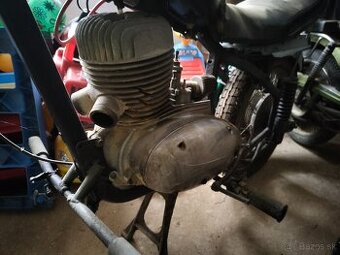 Motor jawa 250/559