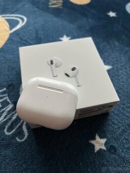 Apple AirPods (3. generácie) s Lightning nabíjacím puzdrom