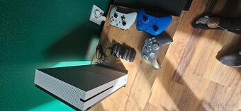 Xbox one S: Extra rýchle 1TB ssd + 2 ovladače