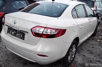 RENAULT FLUENCE 1.6 2015 predám DVERE,  ZADNÝ NÁRAZNÍ, ZADNÉ