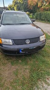 Volkswagen Passat - 1