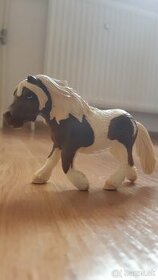 Schleich pony