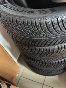 Nové Michelin Alpin 5 SUV 235 60 R17