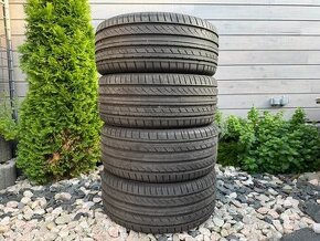 255/40 R19