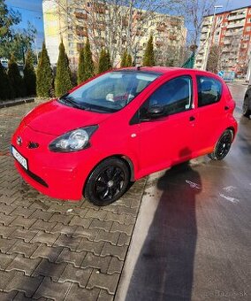 Toyota Aygo 5 dverova 1.0 benzin manual 2006