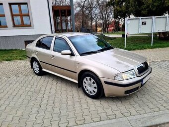 Škoda Octavia Tour 1,6MPI 75KW 102"PS 132000.KM+KLÍMA ABS - 1