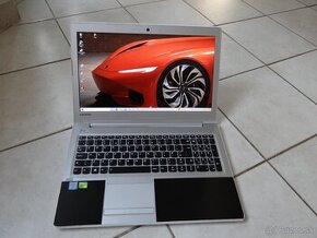 15.6" ACER E5 - 571G/Core I5/ 8GB RAM/ 256 SSD/ 2xGrafika