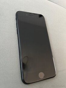 Predám IPhone SE 64GB