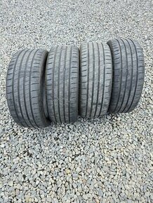 Predam letne pneu 225/40 R19 Bridgestone Potenza S005