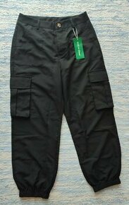Čierne dámske letné kapsáčové nohavice