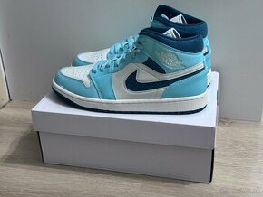 Jordan 1 Mid Chenille Bleached Turquoise - 1