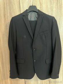 Predám Slim fit oblek Výška 176 /pás 86 cm - 1