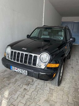 Predám Jeep Cherokee sport  AT/5