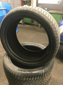 Pneu GOODYEAR ULTRA GRIP 245/40 R18 97V zimné - 1