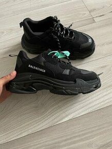 Balenciaga Triple S