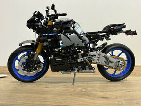 Lego Technic 42159 Yamaha MT-10 SP - 1