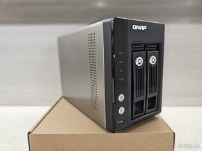 NAS QNAP TS-259 Pro+ (2-bay) +2TB +500GB HDD