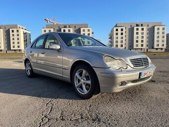 Mercedes-Benz C240 W203