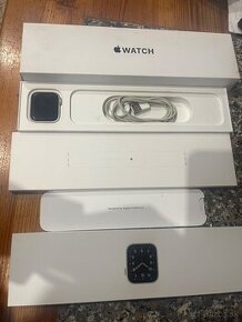 Apple Watch se silver aluminum