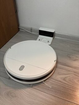 Mi Robot Vacuum-Mop Essential