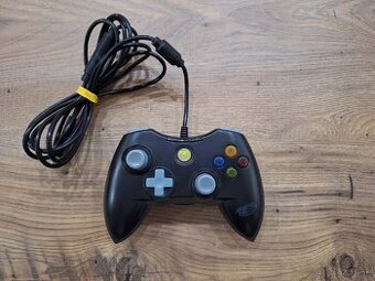 Káblový ovládač na XBOX 360 zn. Mad Catz