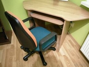 Písací počítačový stolík so stoličkou