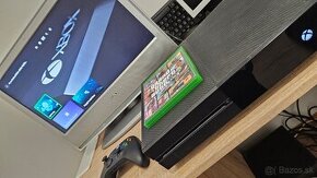 Xbox One spolu s TV, novým joypadom a GTA 5 - 1