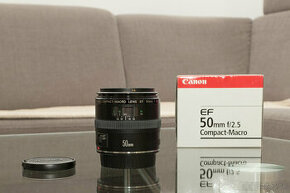 Canon EF 50mm f/2.5 Compact-Macro