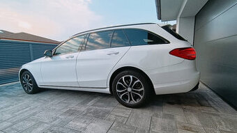 Mercedes-Benz C trieda 180 A/T Combi Night Edition