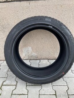 Nexen 235/45 R19 99v