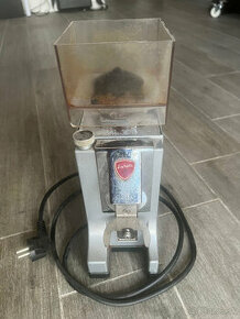 Elektrický mlynček na kávu Eureka Mignon Classico