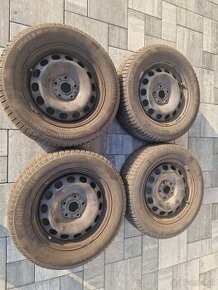 Zimné pneu na diskoch 215/60 r16