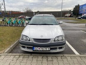 Toyota avensis 1999