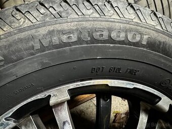 Predám gumy 215/65r16c