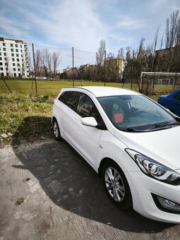 Hyundai i30 CW 1.6mpi 2014