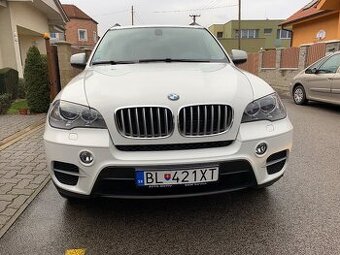 Predám BMW X5 4.0 xDrive - 1