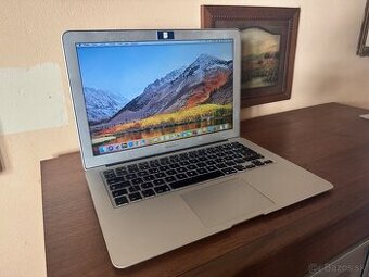 Apple MacBook Air 13”– i5, 4GB RAM, 128GB SSD