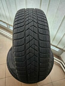 225/55 R17 zimné pneumatiky runflat Pirelli