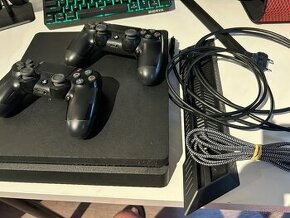 Playstation 4 Slim - 1