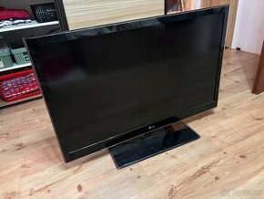 LG televizor 42LW4500. 42 palcov 110 cm uhlopriečka