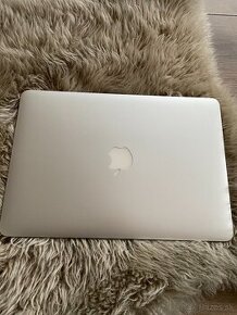 Predám Macbook Air 13" 2015