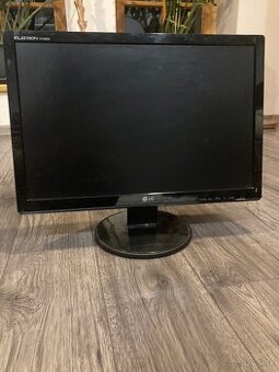 LG W2045 Monitor