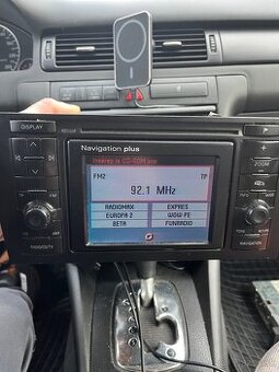 Audi navigation plus radio