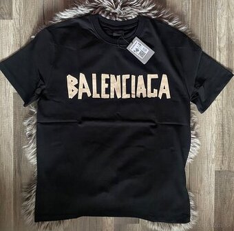 Tričko balenciaga M