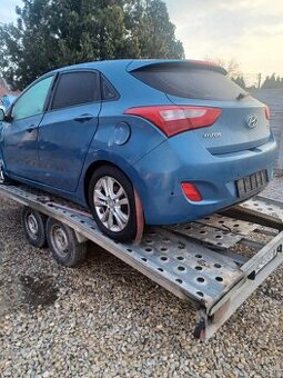 Rozpredam Hyundai i30 1.6 88kw G4FG 2015 - 1