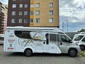 Plne vybavený 5-miestny autokaravan CARADO T447 2023