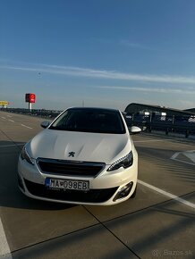 Peugeot 308 hatchback blue HDI 110kw