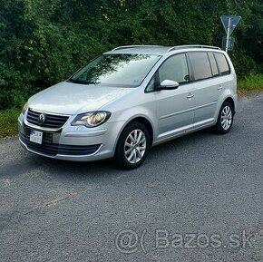 Volkswagen Touran 1.9 TDi 2010 NAVI